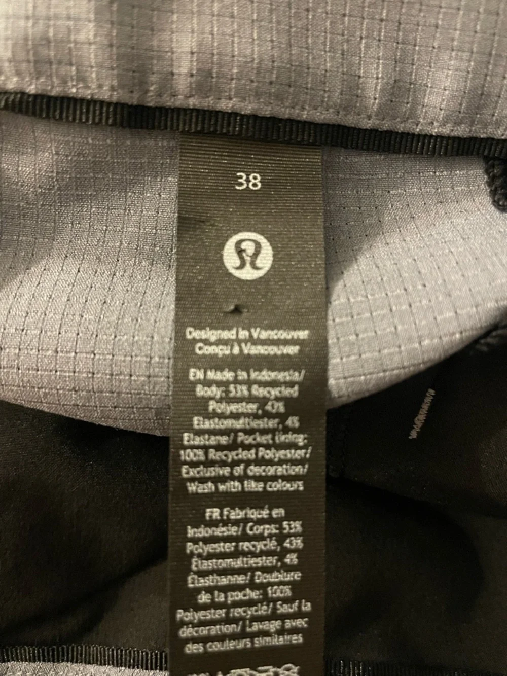 NWOT Lululemon ABC Classic-Fit Short 7" *WovenAir in Gull Grey (Light Grey) - Picture 3 of 7